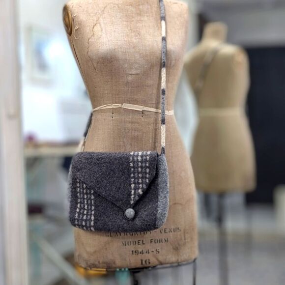 Handmade Felted Crossbody Purse - Picture 4 of 5